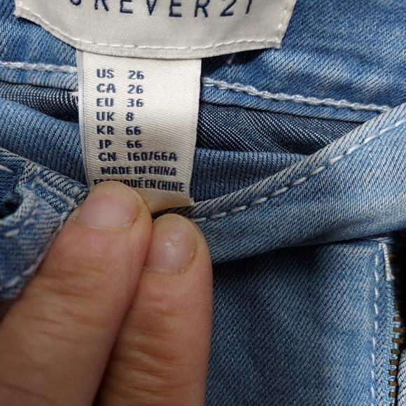 Forever 21 Skinny  Jeans - Picture 5 of 6